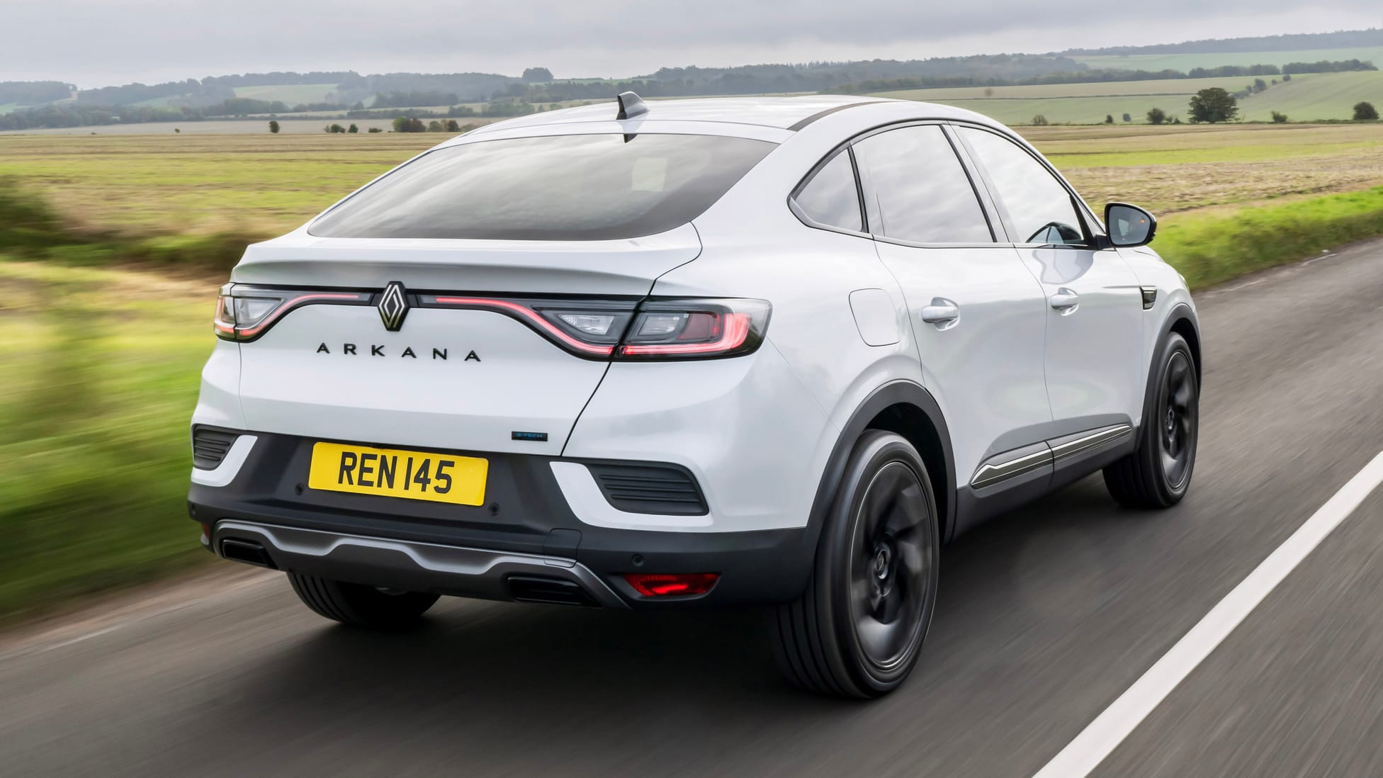 Renault Arkana Interior Layout & Technology | Top Gear